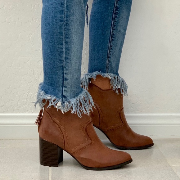 NIB Tassel Accent Cognac Burnished Western Bootie - Picture 3 of 9